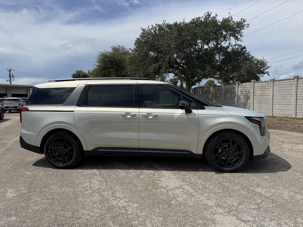 New 2027 Kia Carnival SX Van Passenger Van