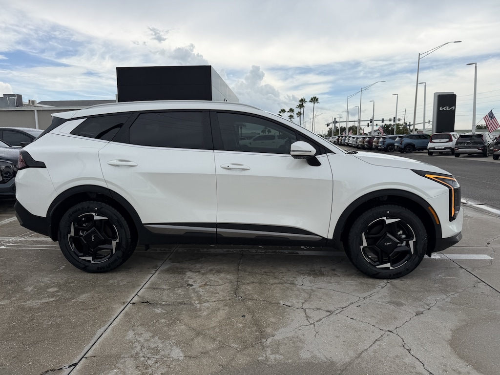 New 2026 Kia Sportage Hybrid EX SUV