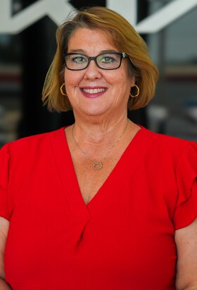 Staff member Tammy Piwoski from ID_59111e