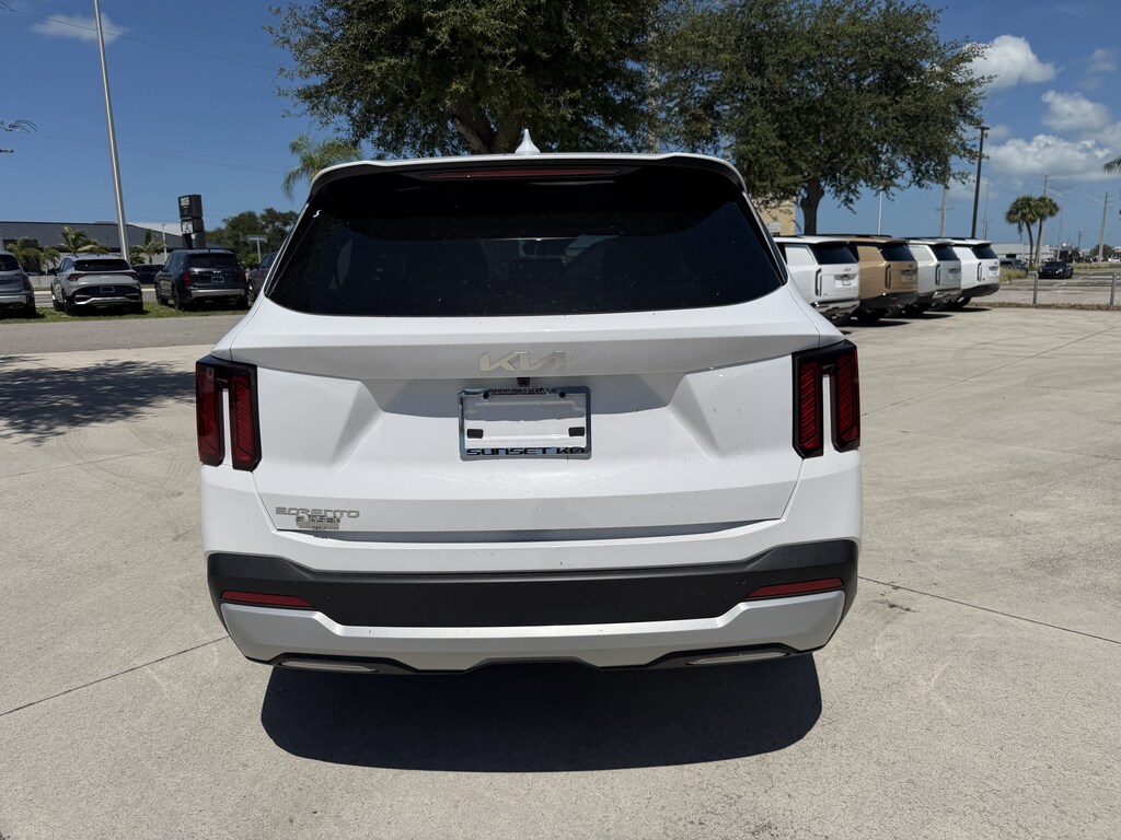 New 2026 Kia Sorento LX SUV