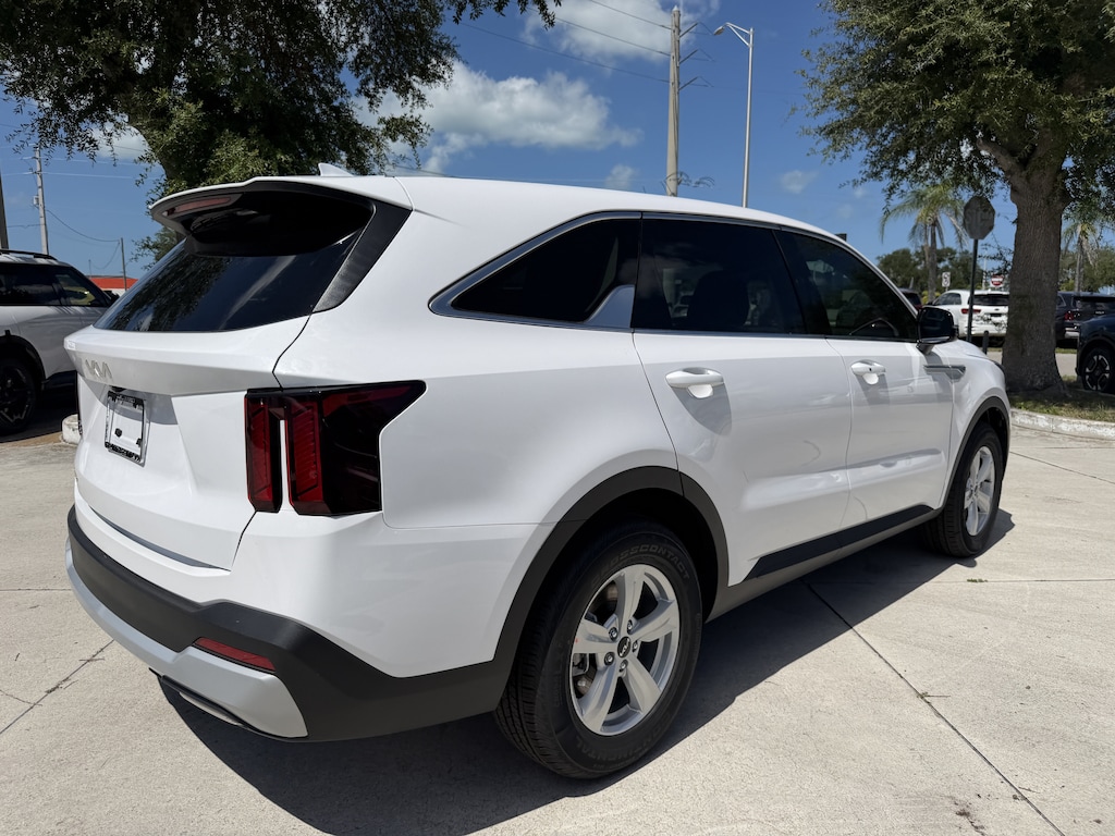 New 2026 Kia Sorento LX SUV
