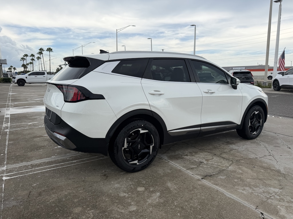 New 2026 Kia Sportage Hybrid EX SUV