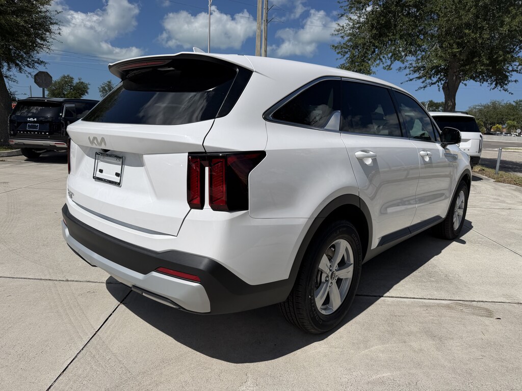 New 2026 Kia Sorento LX SUV