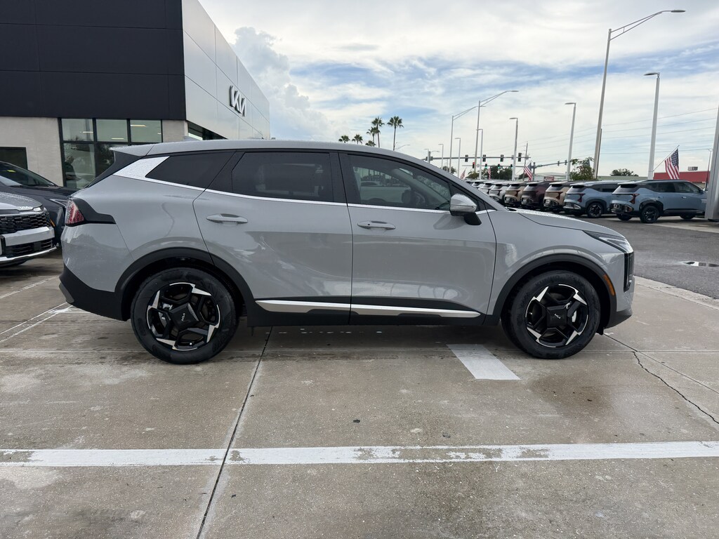 New 2026 Kia Sportage EX SUV