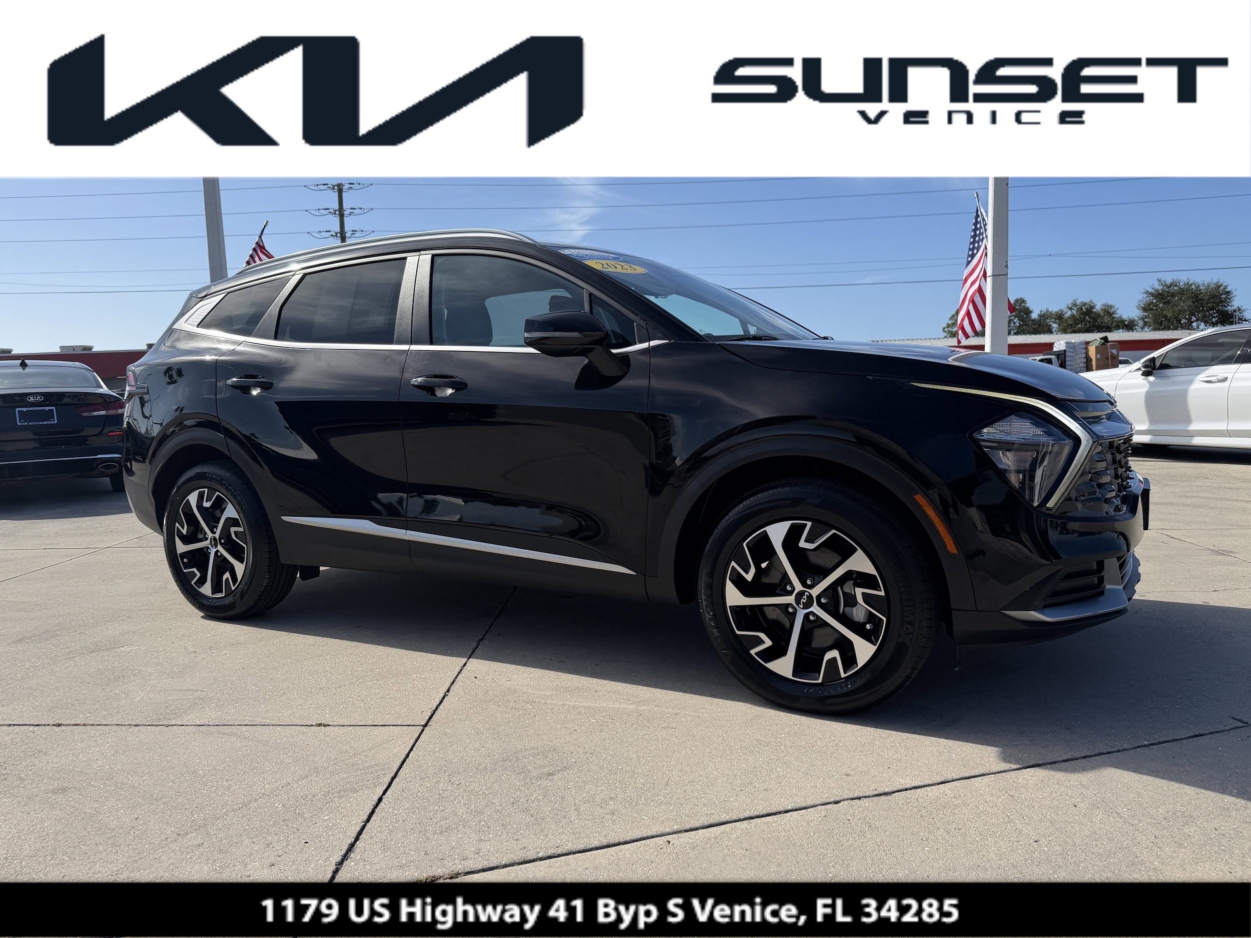 2023 Kia Sportage EX's photo