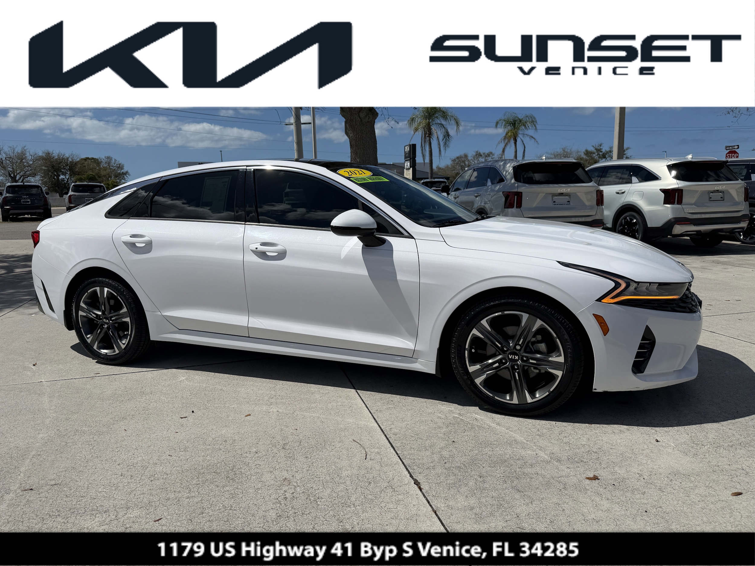 2021 Kia Optima EX FWD's photo