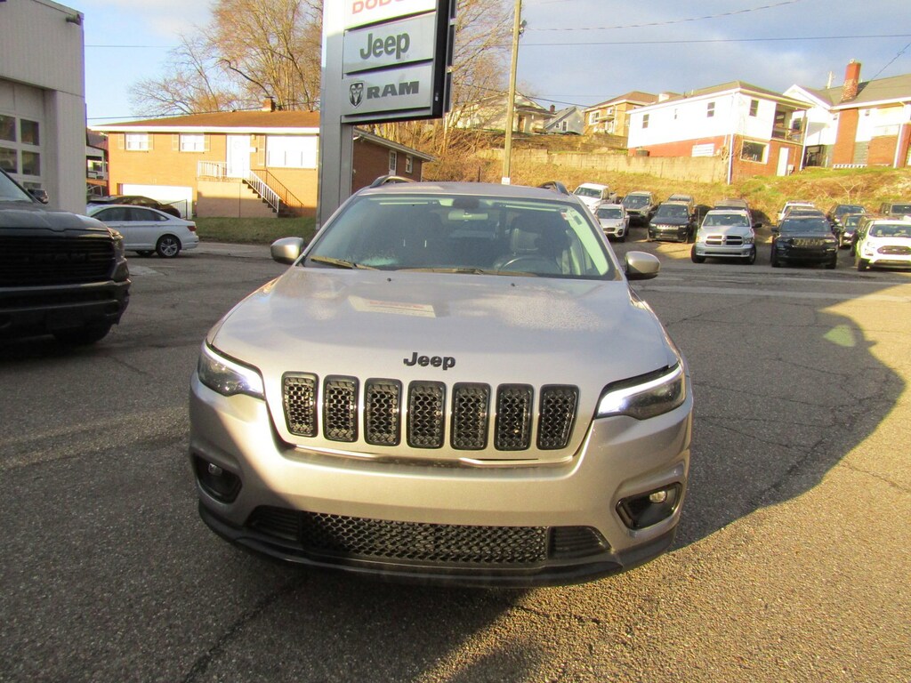 Used 2020 Jeep Cherokee Latitude Plus For Sale Steubenville OH VIN