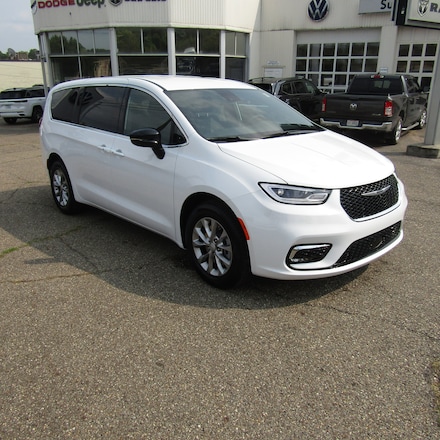 2026 Chrysler Pacifica SELECT AWD Passenger Van