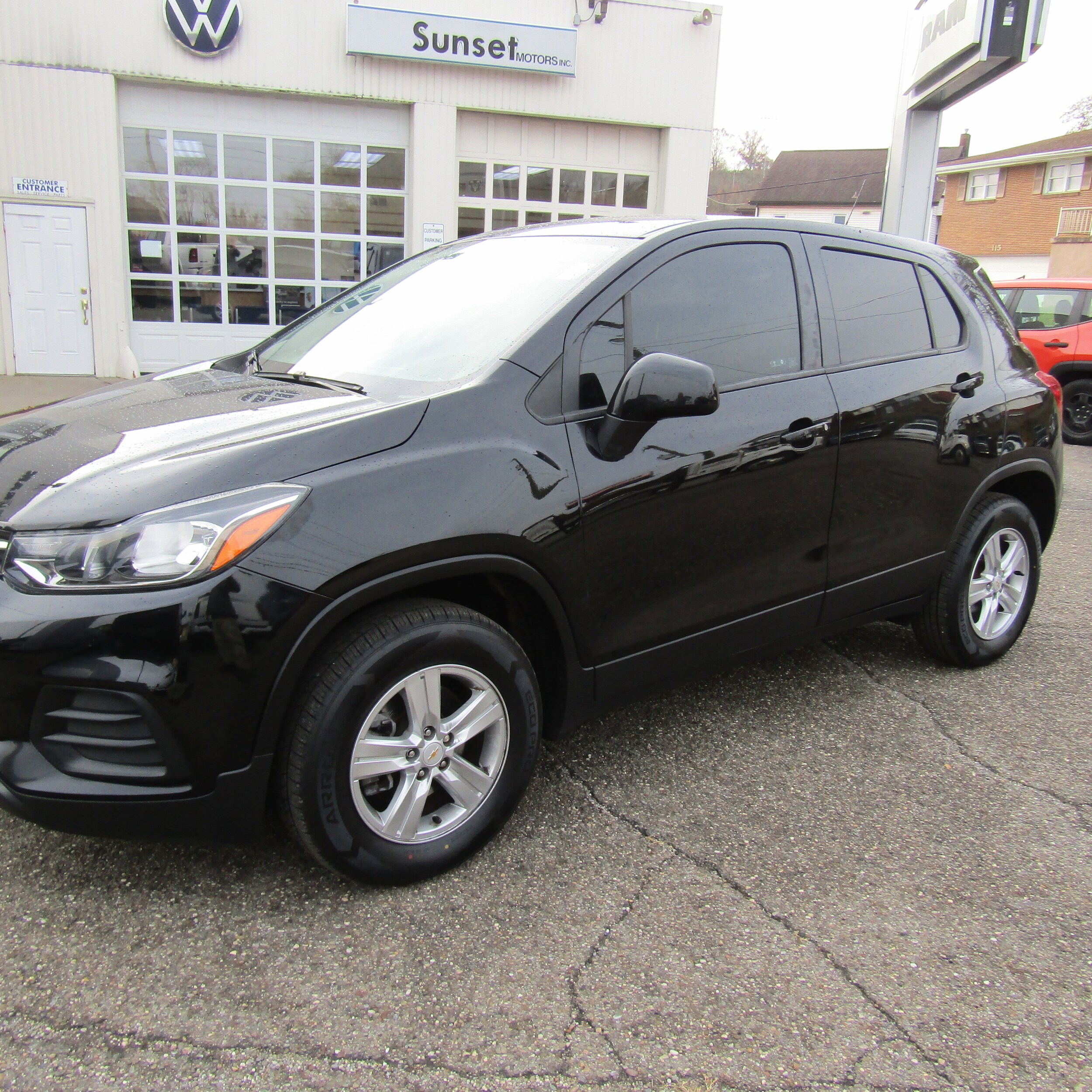 2020 Chevrolet Trax LS photo 3