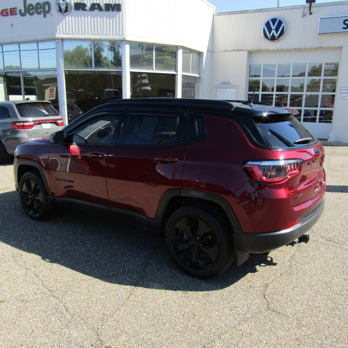 Used 2021 Jeep Compass Altitude with VIN 3C4NJDBB8MT547390 for sale in Steubenville, OH