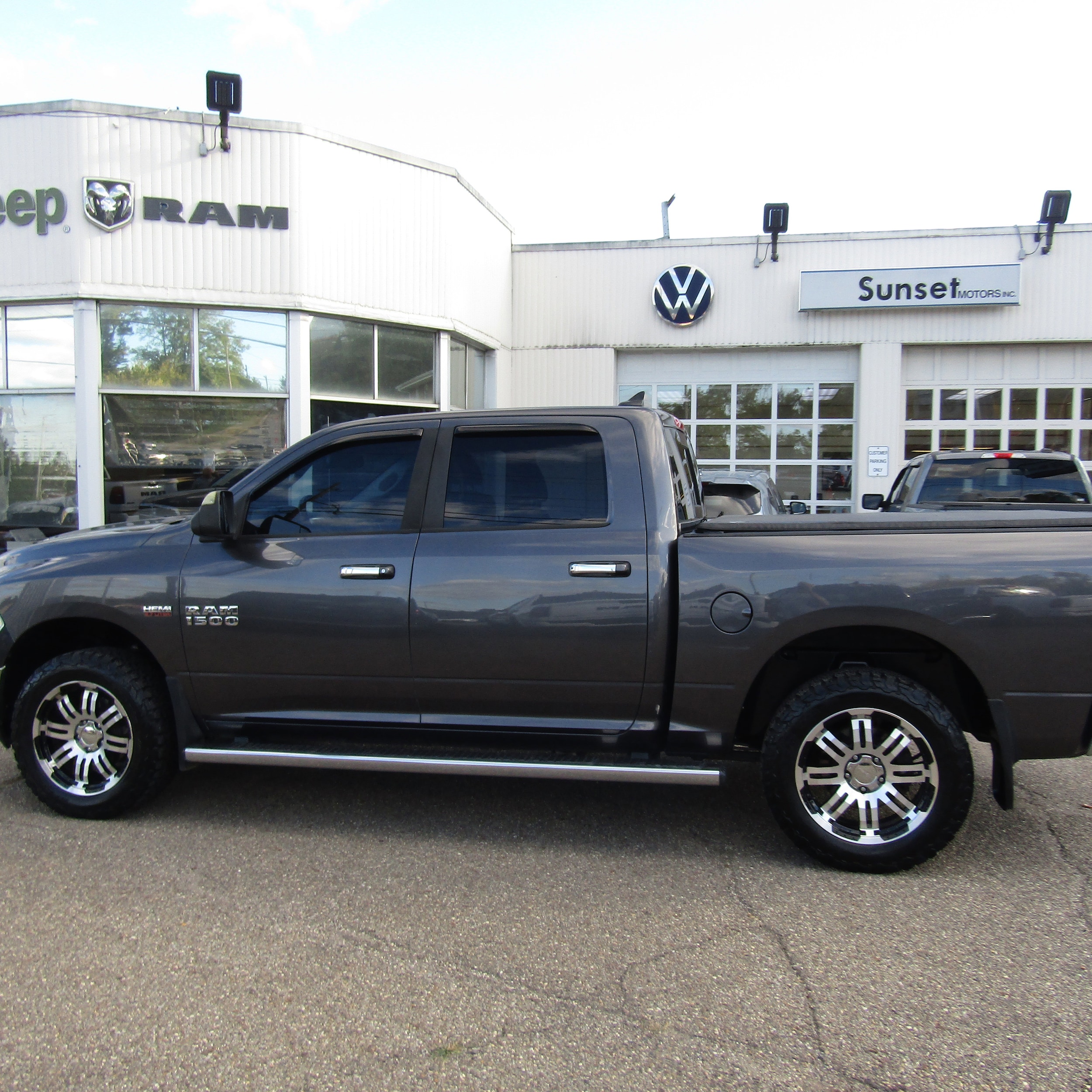 2016 RAM Ram 1500 Pickup Big Horn