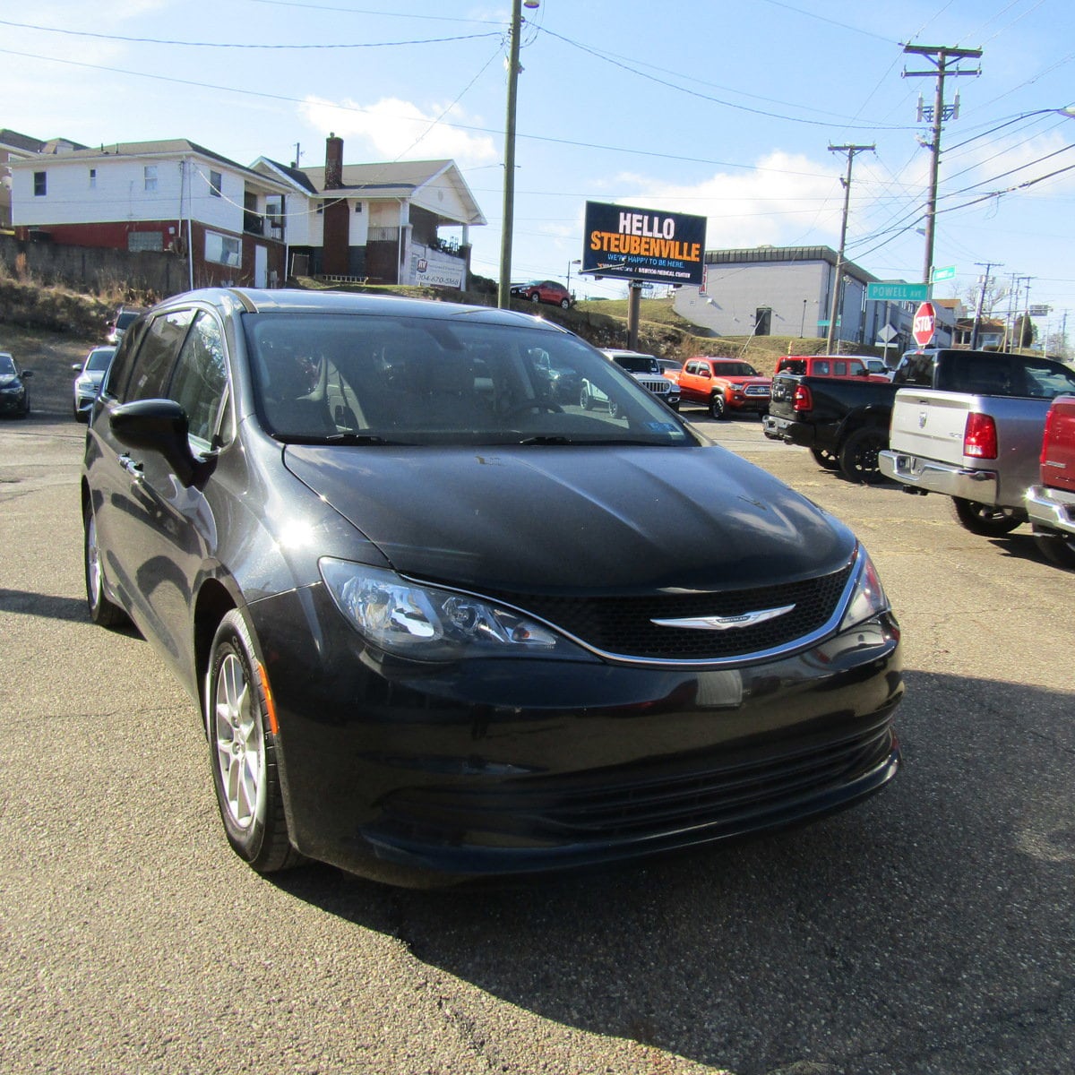 Used 2017 Chrysler Pacifica Touring with VIN 2C4RC1DGXHR663816 for sale in Steubenville, OH