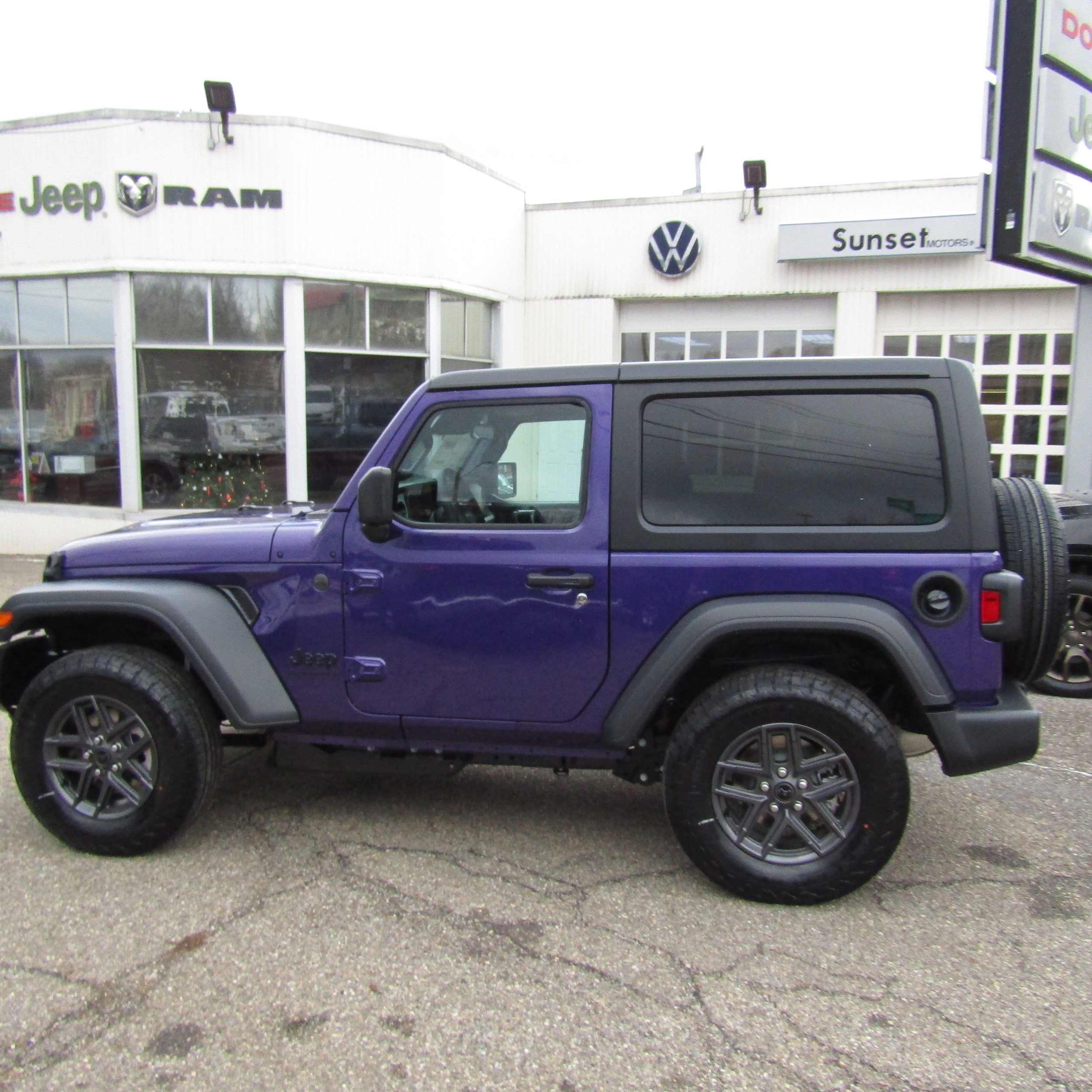 2026 Jeep Wrangler 2-Door Sport S's photo