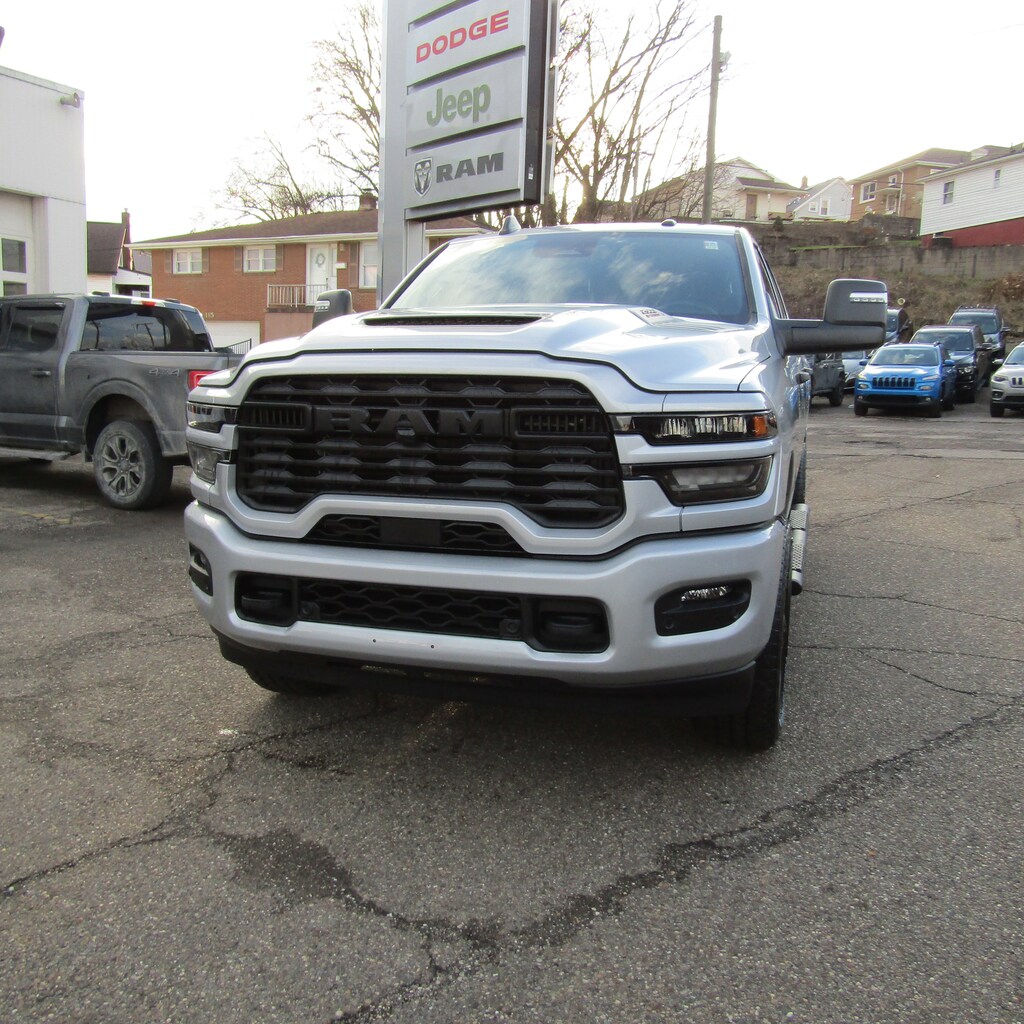 New 2026 Ram 2500 BLACK EXPRESS CREW CAB 4X4 6'4 BOX Pickup