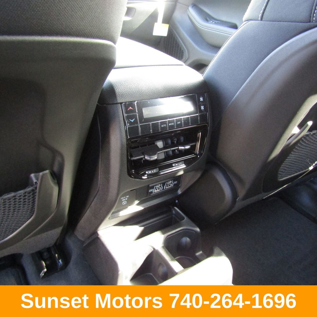 2025 Jeep Grand Cherokee L Laredo - Photo 16