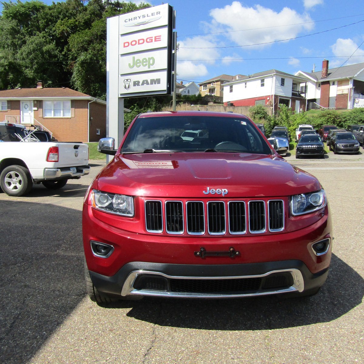 Used 2015 Jeep Grand Cherokee Limited with VIN 1C4RJFBG7FC628887 for sale in Steubenville, OH