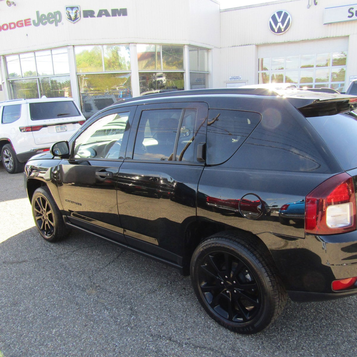 Used 2015 Jeep Compass Sport with VIN 1C4NJDBB1FD303749 for sale in Steubenville, OH
