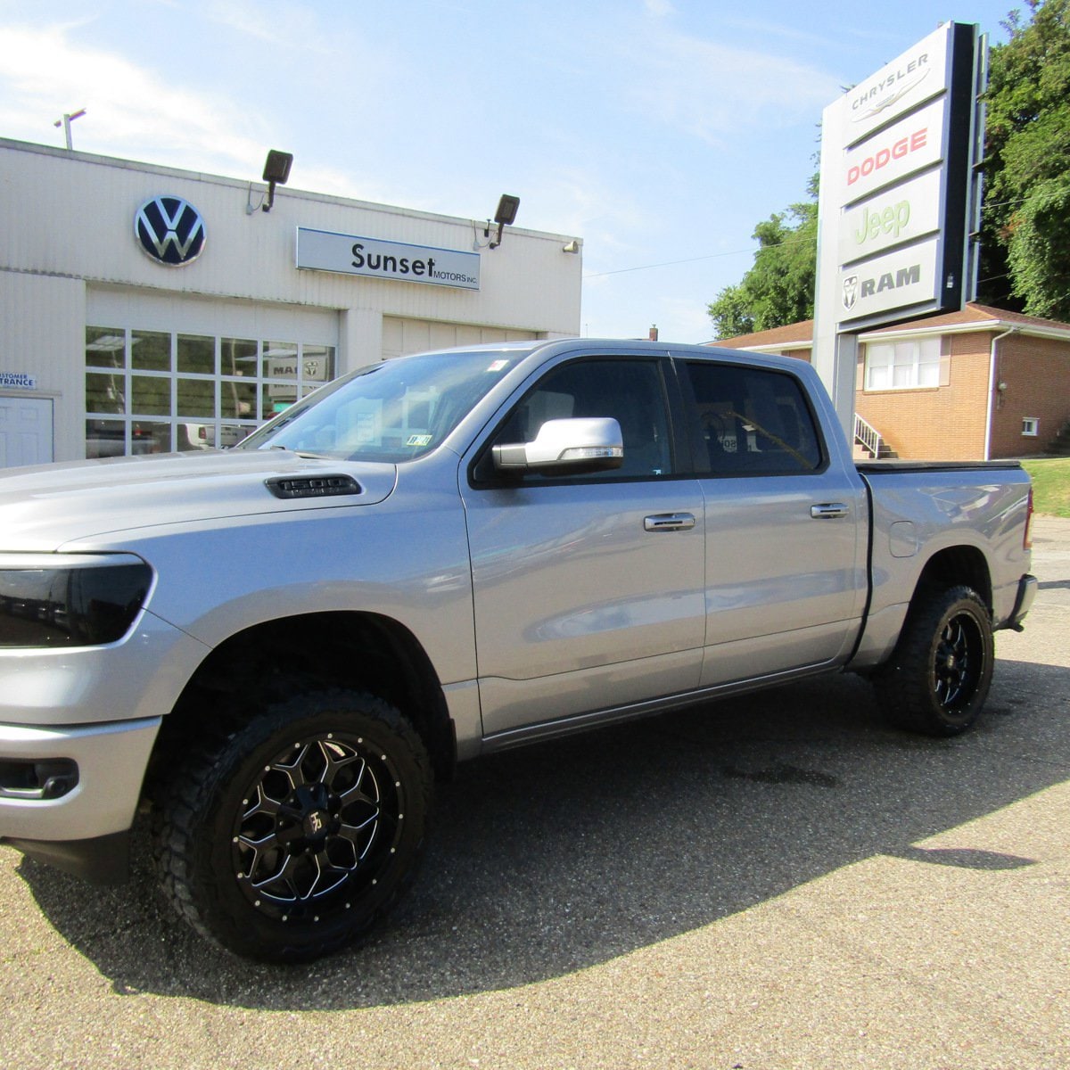 Used 2019 RAM Ram 1500 Pickup Big Horn/Lone Star with VIN 1C6SRFFT6KN764998 for sale in Steubenville, OH