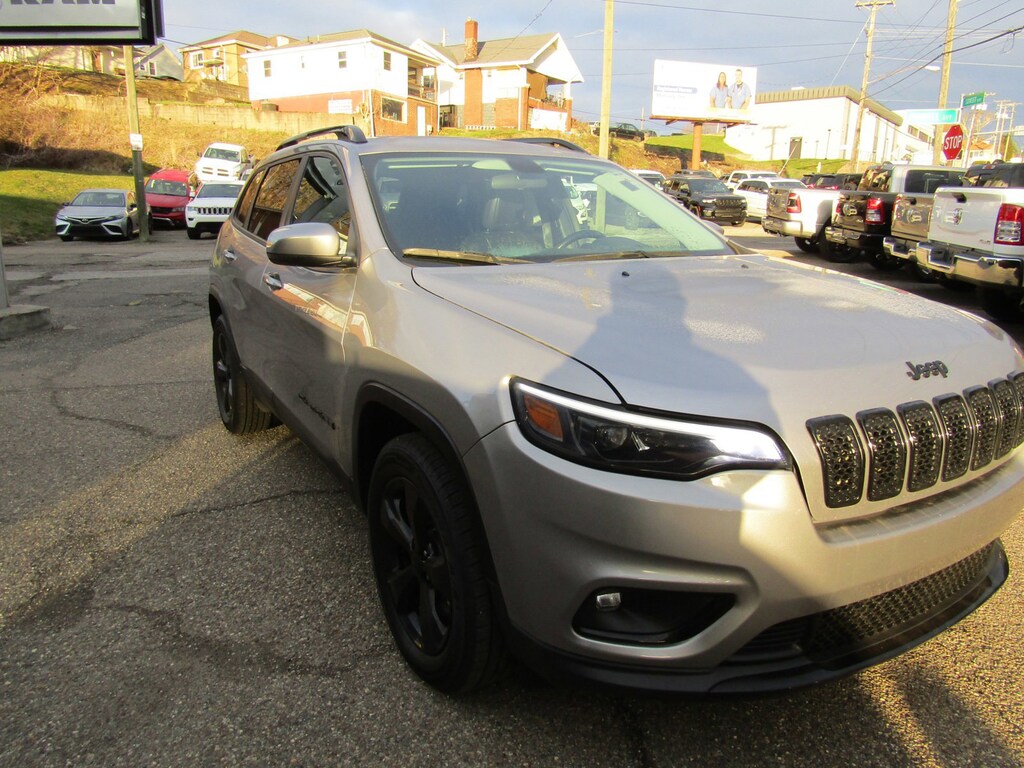 Used 2020 Jeep Cherokee Latitude Plus For Sale Steubenville OH VIN