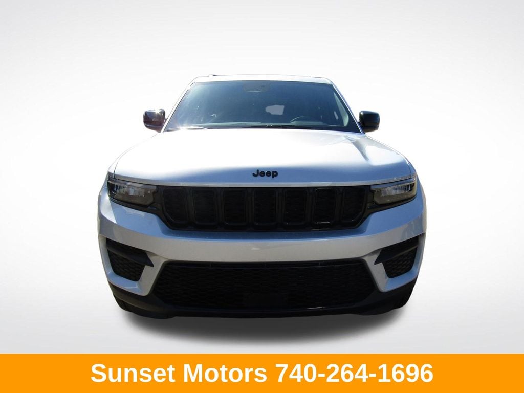 2025 Jeep Grand Cherokee Altitude - Photo 4