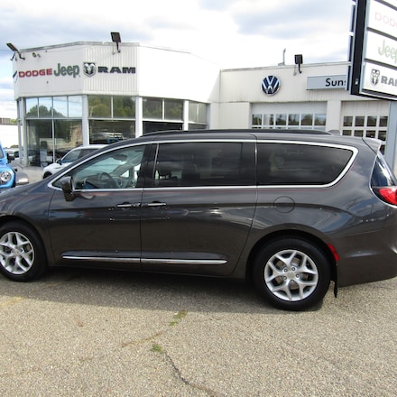 2010 Chrysler Town & Country LX Van