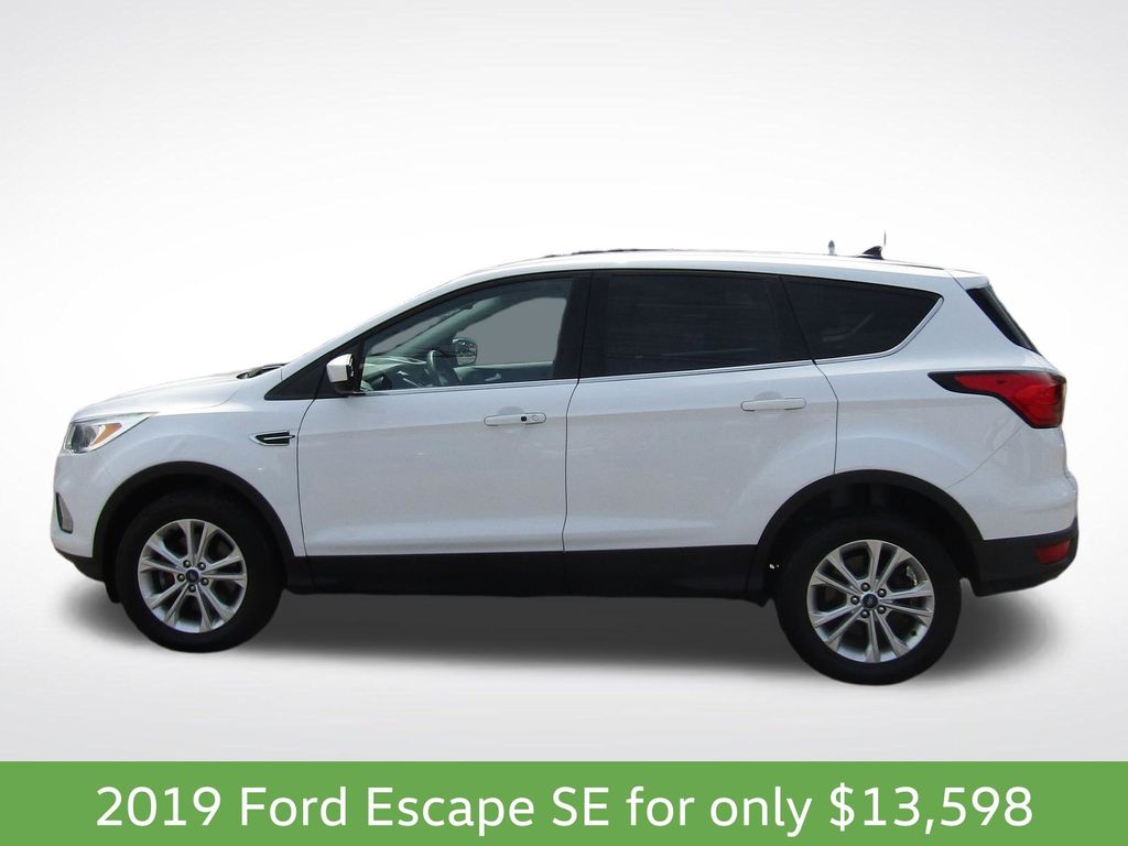 Used 2019 Ford Escape SE with VIN 1FMCU9GDXKUA70451 for sale in Steubenville, OH