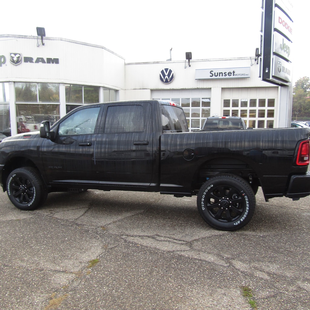 New 2026 Ram 2500 BIG HORN CREW CAB 4X4 6'4 BOX Pickup