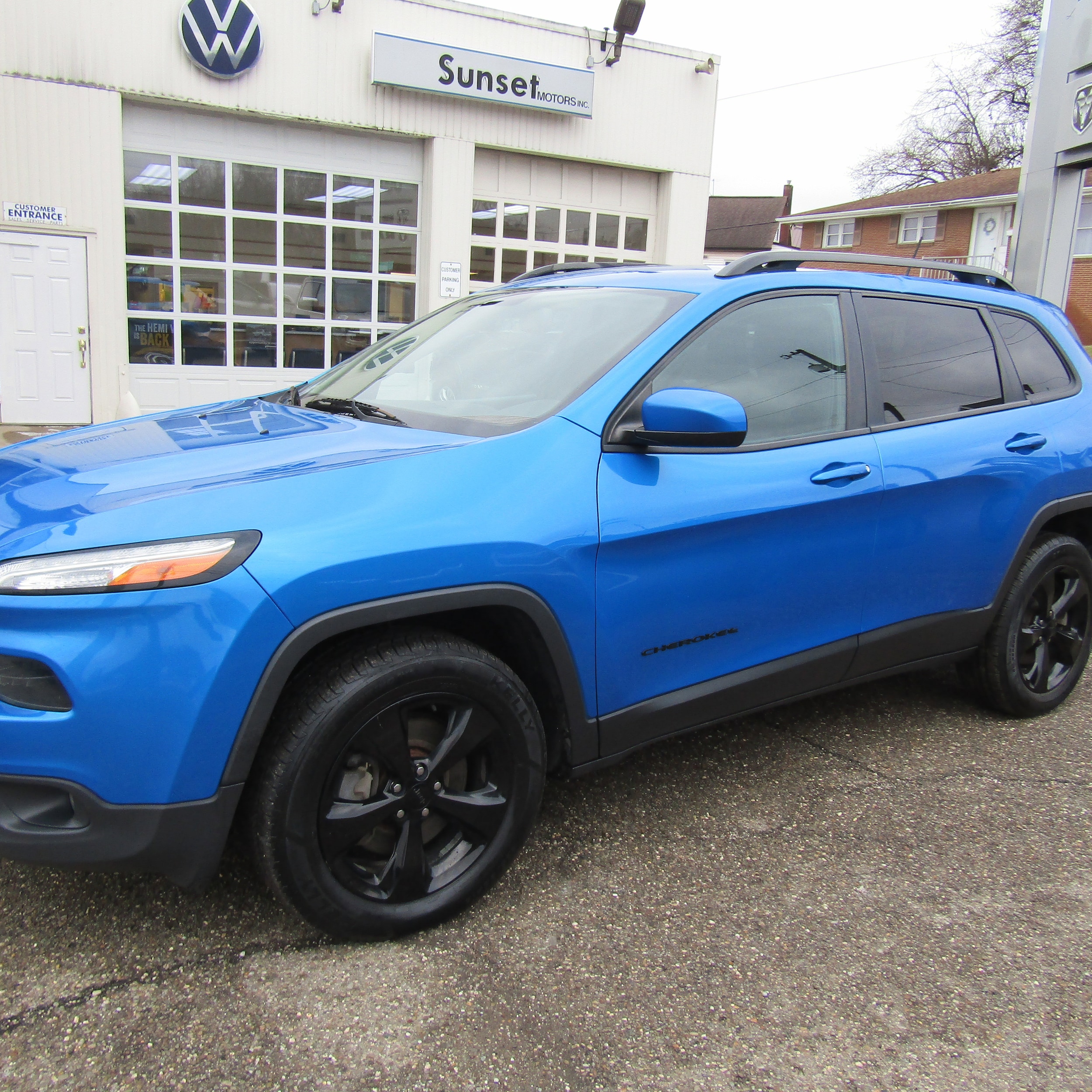 Used 2018 Jeep Cherokee Latitude with VIN 1C4PJMCX6JD547831 for sale in Steubenville, OH