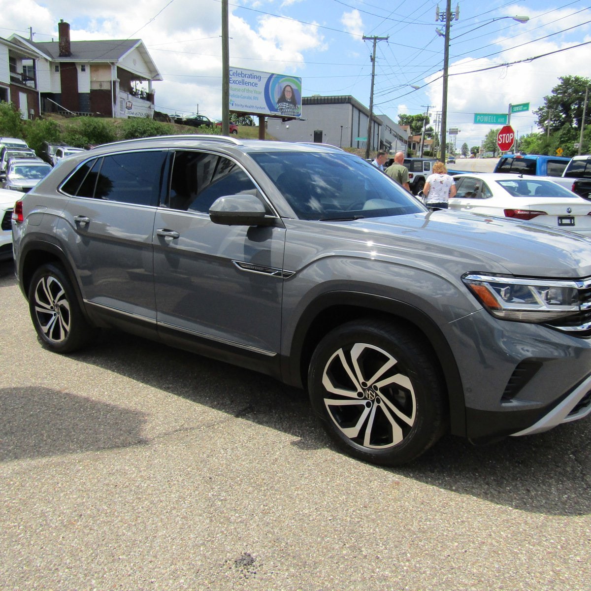 Used 2021 Volkswagen Atlas Cross Sport SEL Premium with VIN 1V2TE2CA8MC213814 for sale in Steubenville, OH