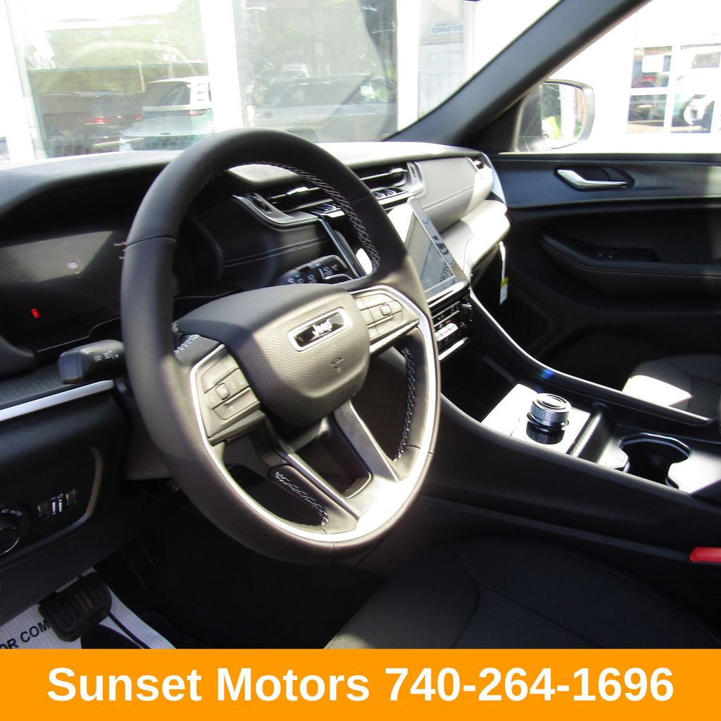 2025 Jeep Grand Cherokee L Laredo - Photo 18
