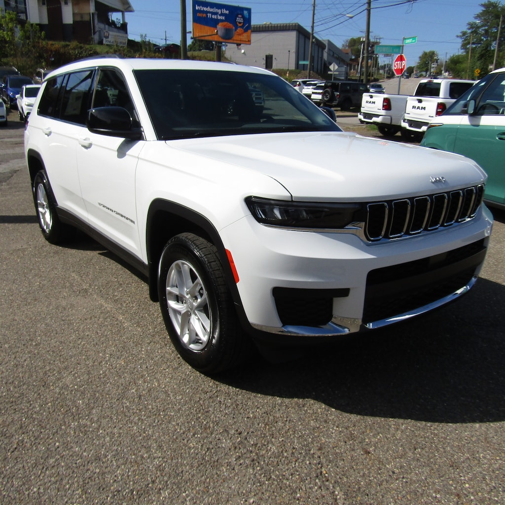 New 2025 Jeep Grand Cherokee L LAREDO X 4X4 Sport Utility