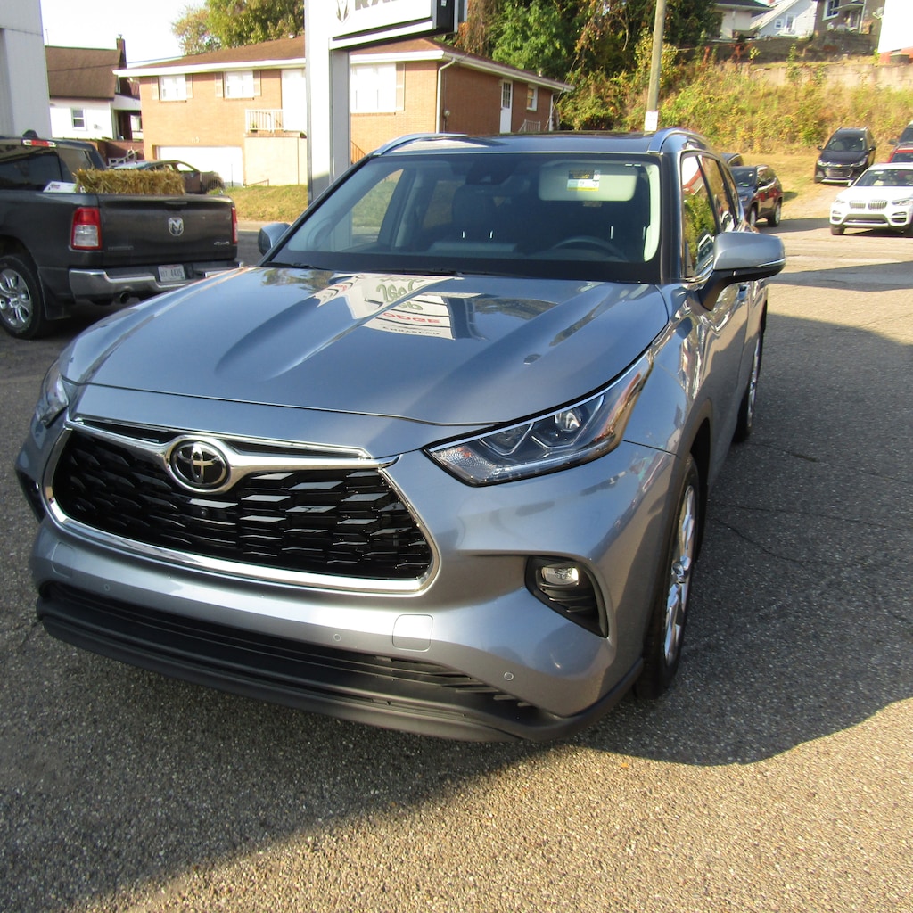 Used 2022 Toyota Highlander Limited SUV