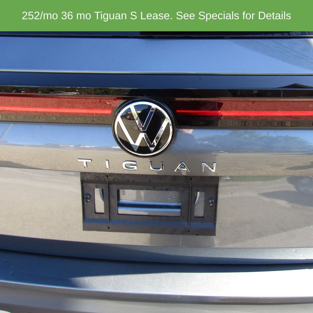 2025 Volkswagen Tiguan SE - Photo 8