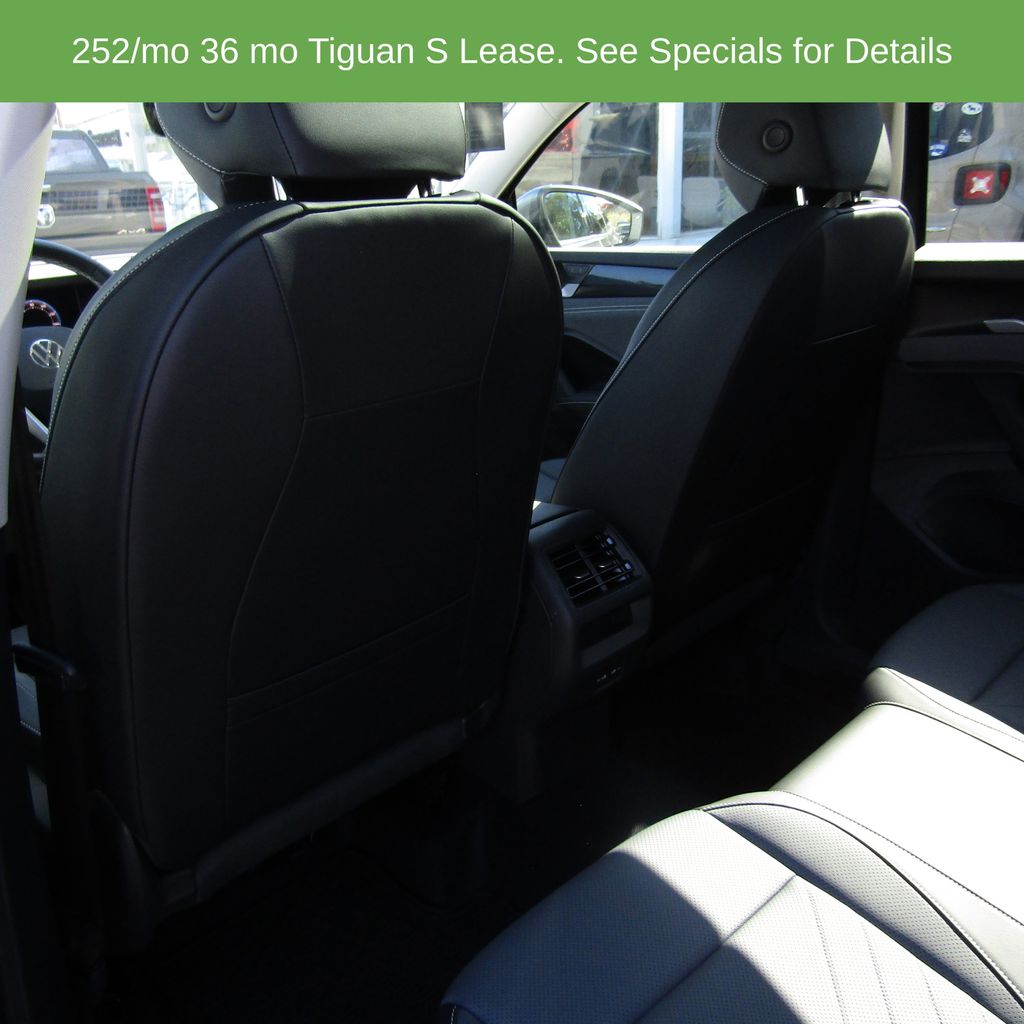 2025 Volkswagen Tiguan SE - Photo 17