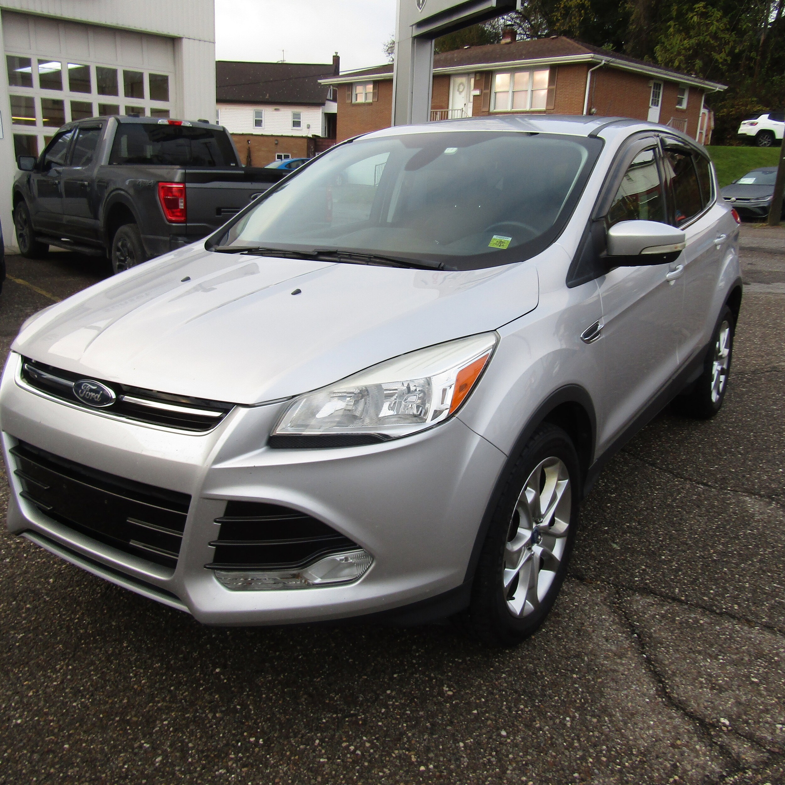 2013 Ford Escape SEL photo 3