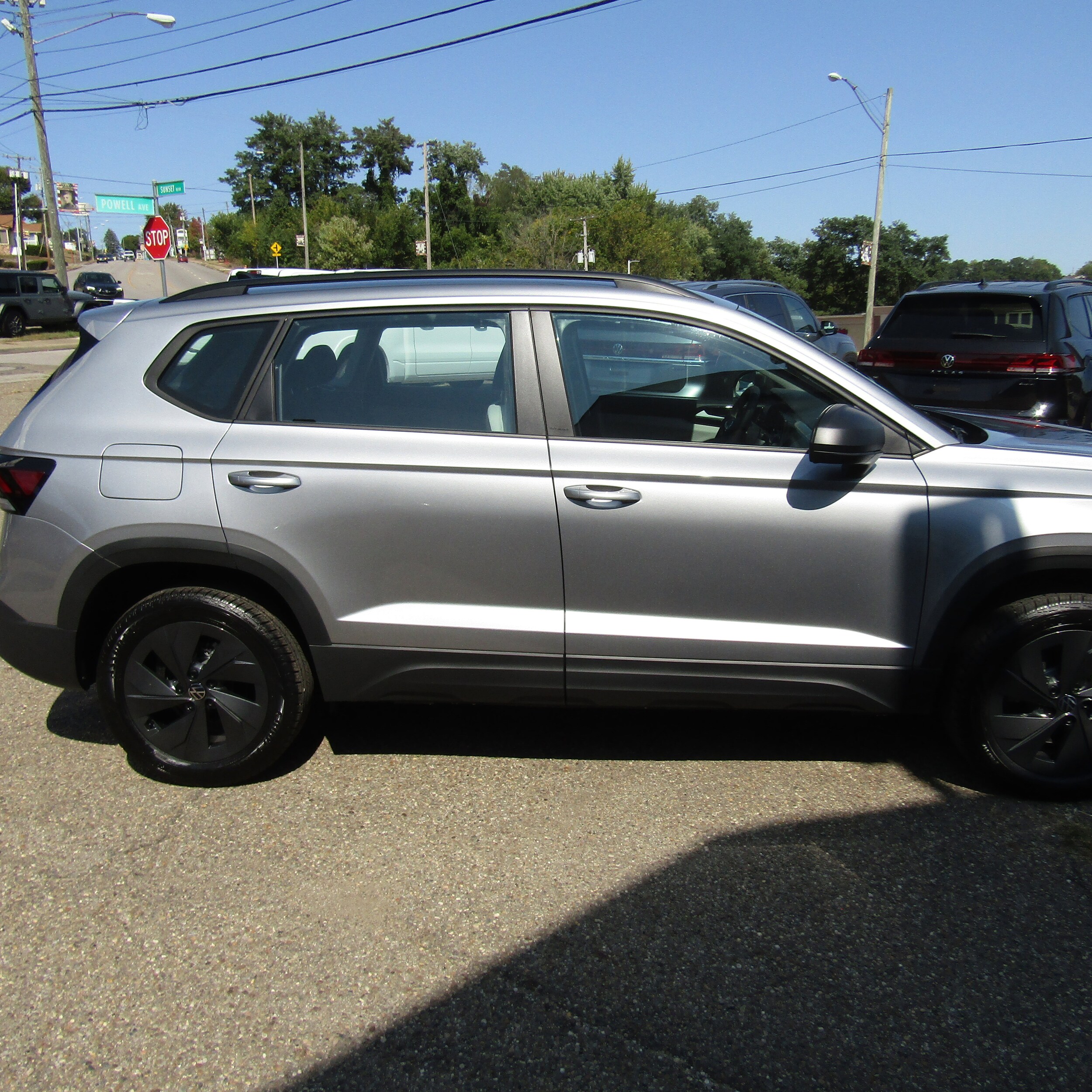 2025 Volkswagen Taos S photo 3