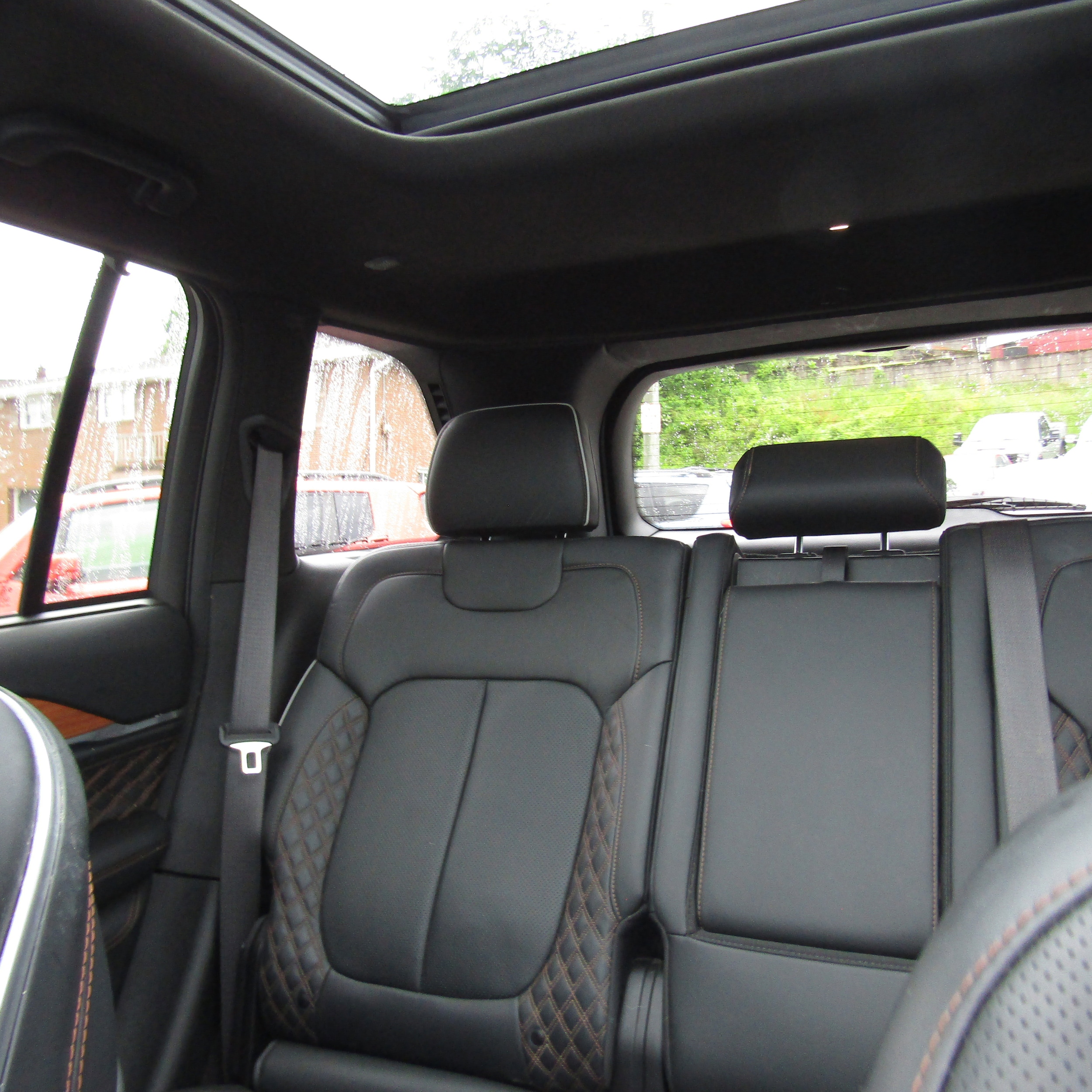 2022 Jeep Grand Cherokee Summit Reserve photo 5