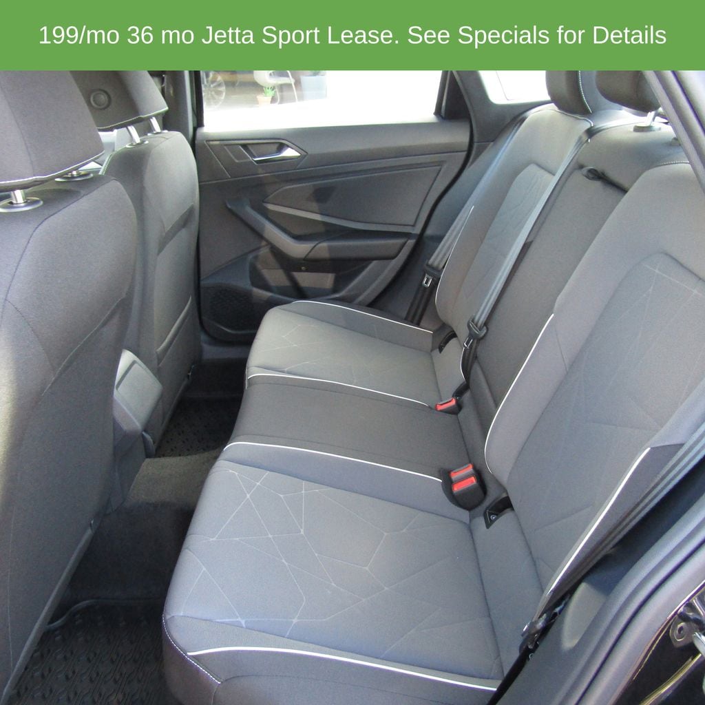 2026 Volkswagen Jetta Sport - Photo 9