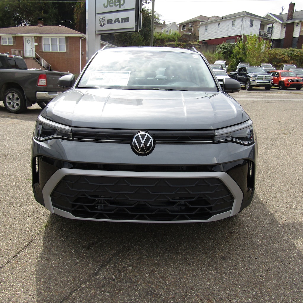 New 2025 Volkswagen Taos 1.5T S SUV
