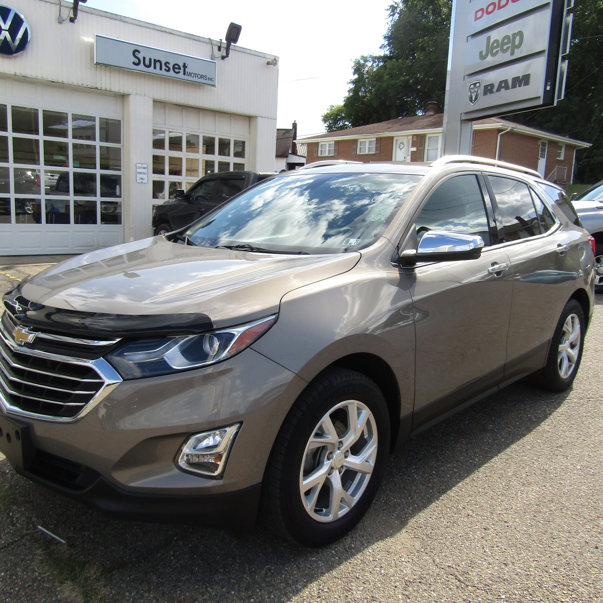 2018 Chevrolet Equinox Premier photo 3