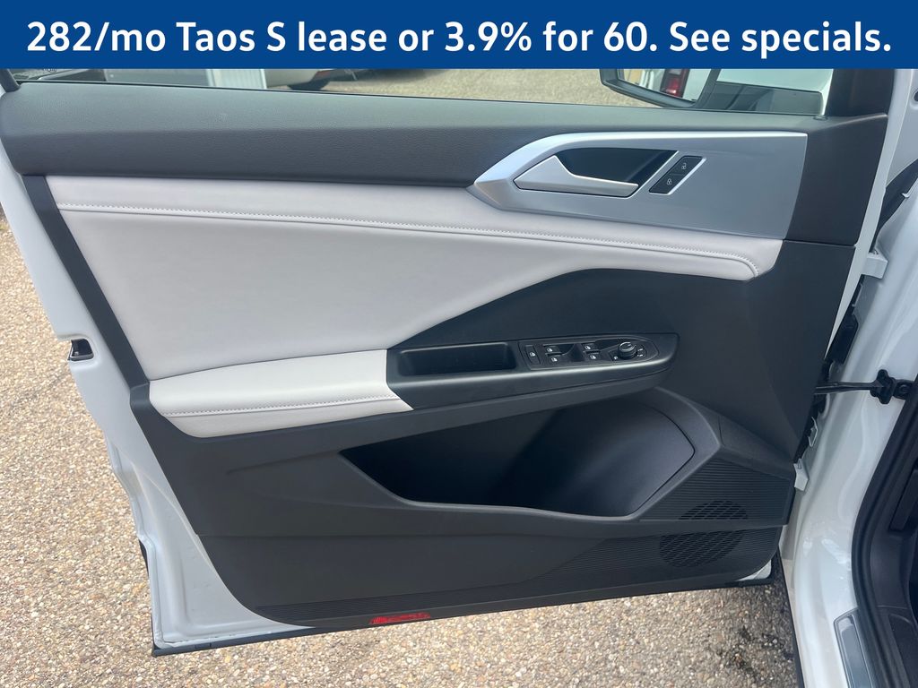2026 Volkswagen Taos SE - Photo 10