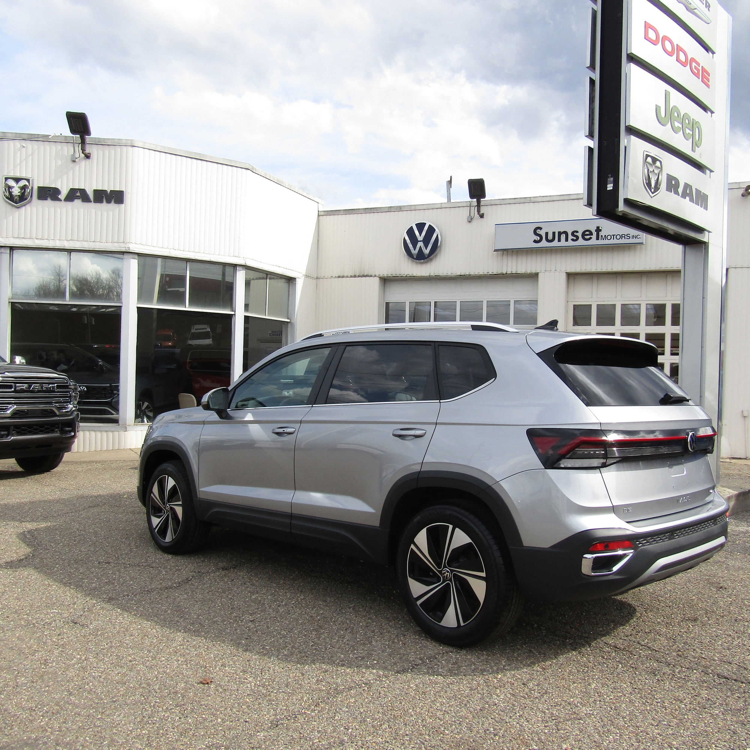 2026 Volkswagen Taos SE