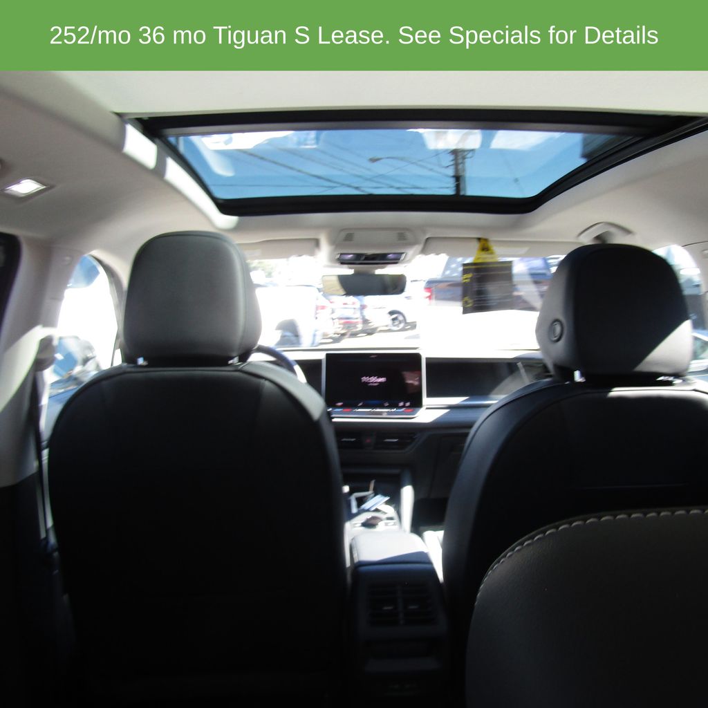 2025 Volkswagen Tiguan SE - Photo 15