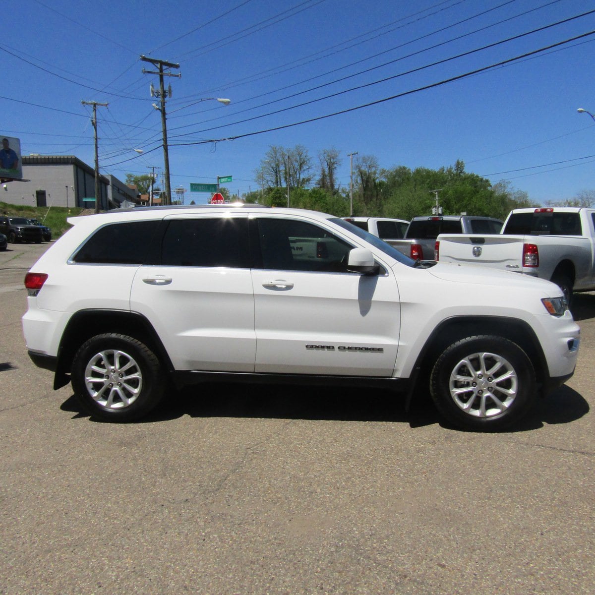 Used 2021 Jeep Grand Cherokee Laredo X with VIN 1C4RJFAGXMC755650 for sale in Steubenville, OH