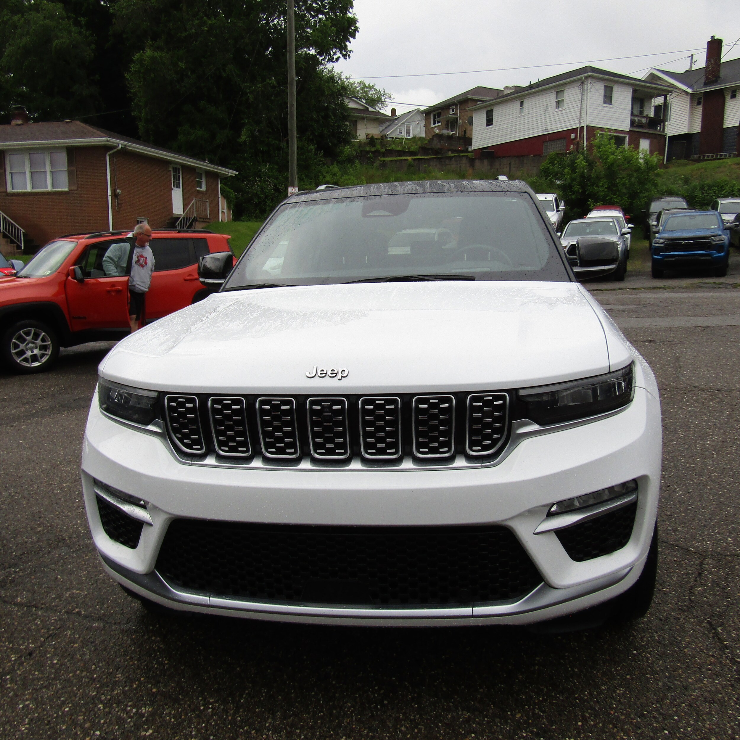2022 Jeep Grand Cherokee Summit Reserve photo 3
