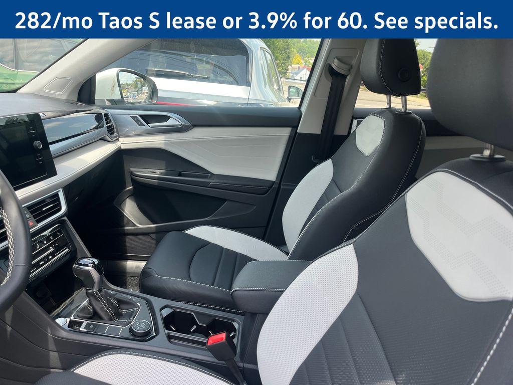 2026 Volkswagen Taos SEL - Photo 10