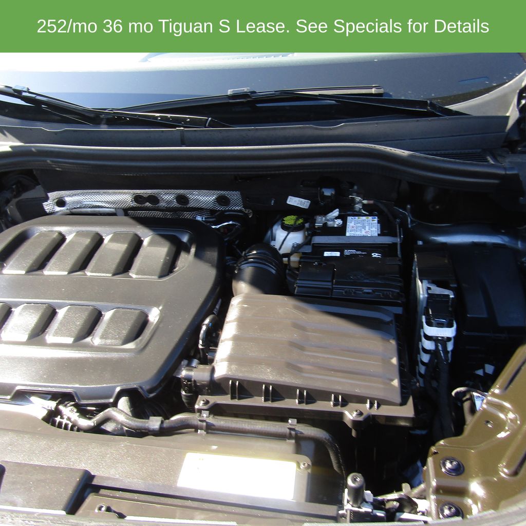 2025 Volkswagen Tiguan SE - Photo 9
