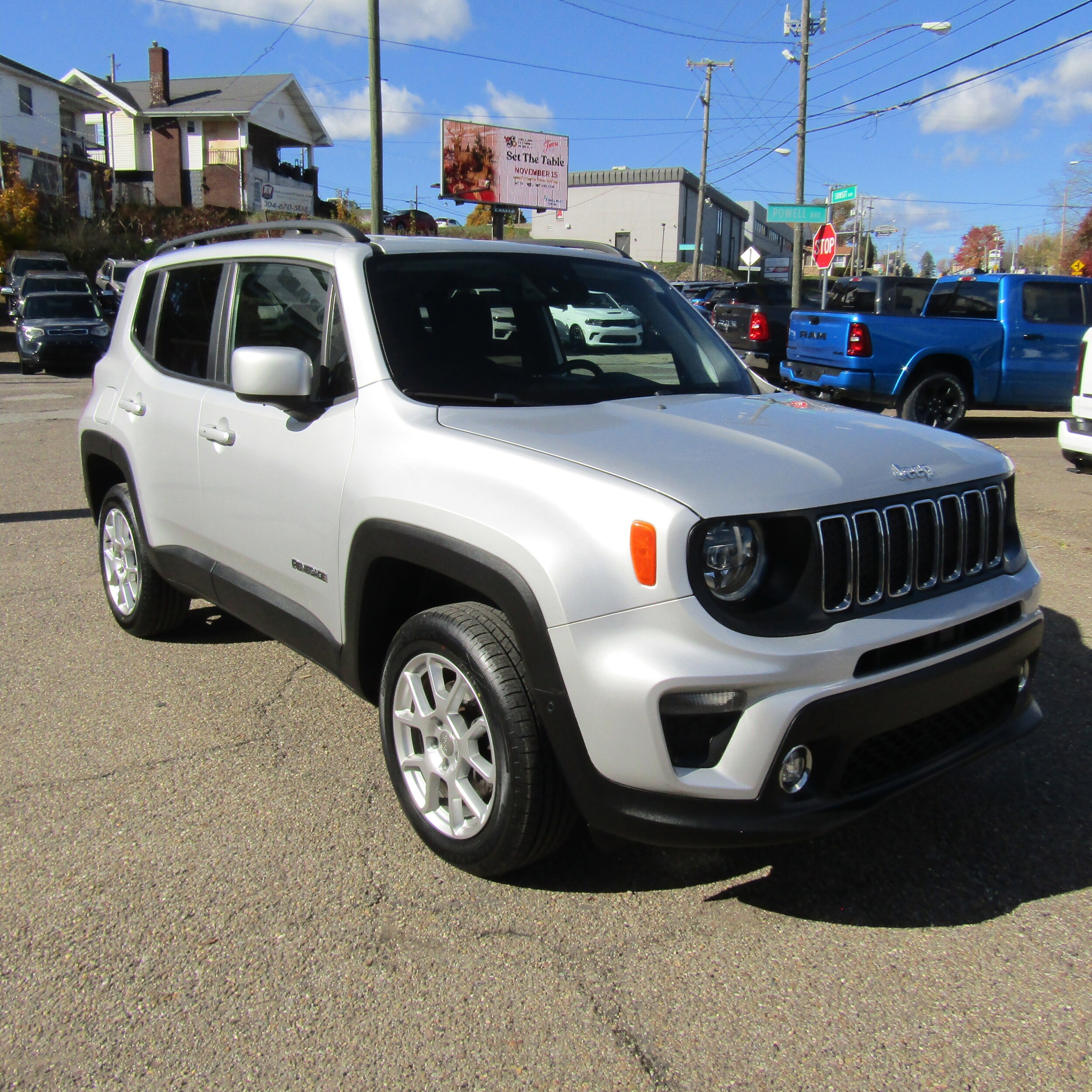2019 Jeep Renegade Latitude photo 2