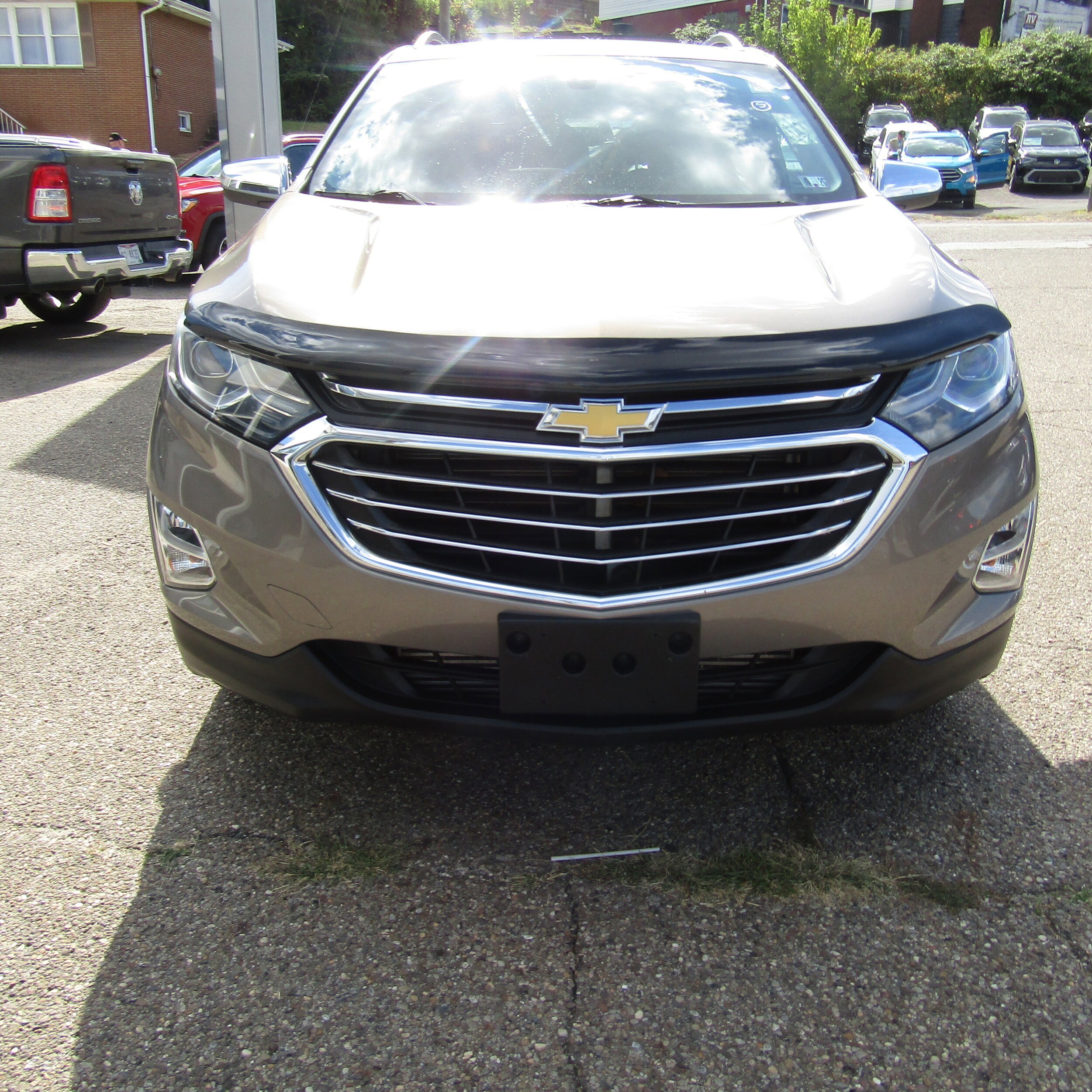 2018 Chevrolet Equinox Premier photo 2