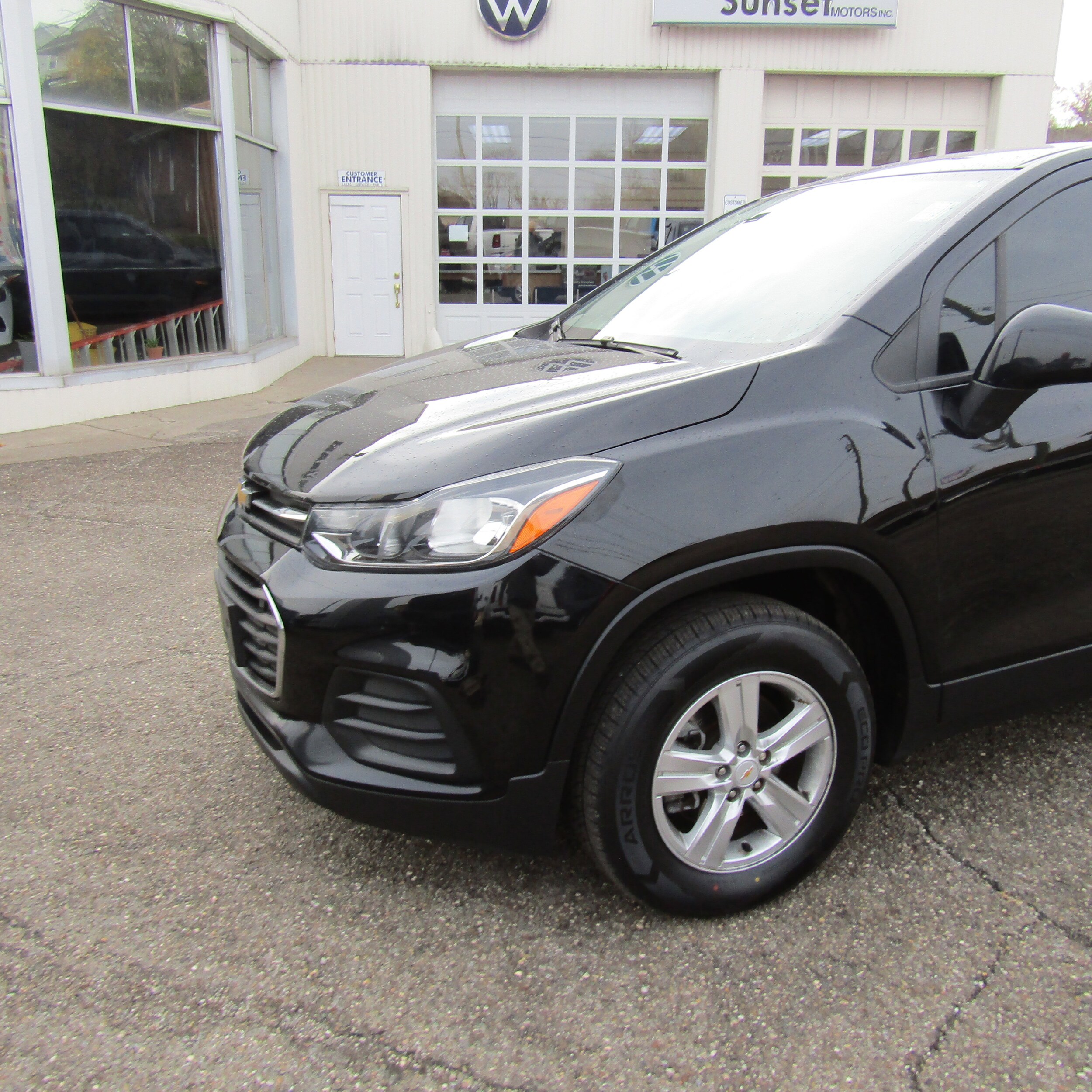 2020 Chevrolet Trax LS photo 4